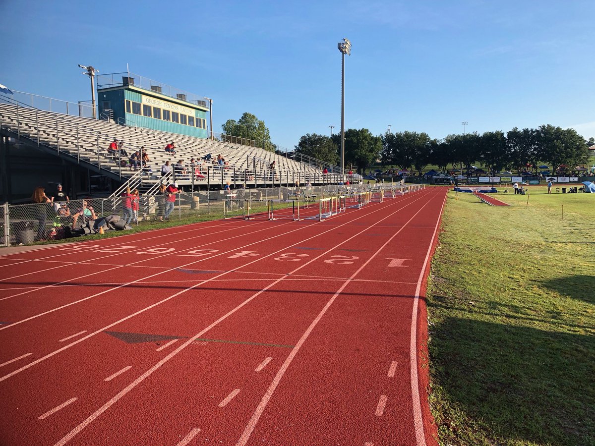 flrunners's tweet photo. Beautiful day for track and field here at George Jenkins High School host of 3A-2 and 4A-2. https://t.co/guZEySBRfH
