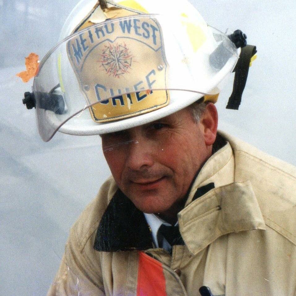 MetroWestFire's tweet image. Chief Jim Silvernail, who served the Metro West citizens with the utmost honor for over 30 years until his retirement in 2003, lost his battle with a tough illness.

Official arrangements will be forthcoming. Our thoughts &amp;amp; prayers are with his family during this difficult time.