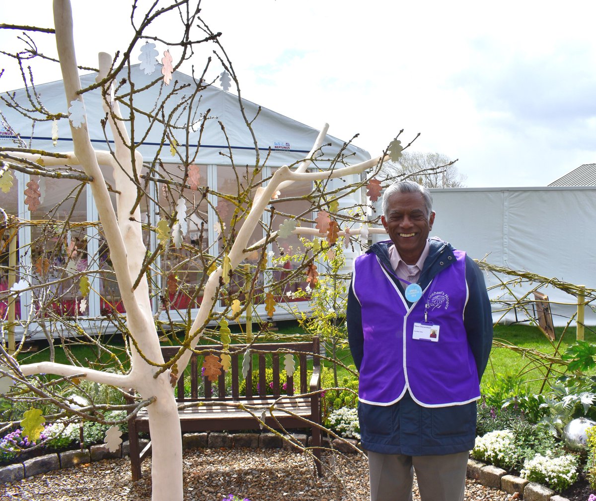 mysaintmichaels's tweet photo. Our friendly volunteers are ready to give you a warm welcome to our award-winning Garden of Life at the @HarrogateFlower . Do come and say hello. https://t.co/mXXum5YipN