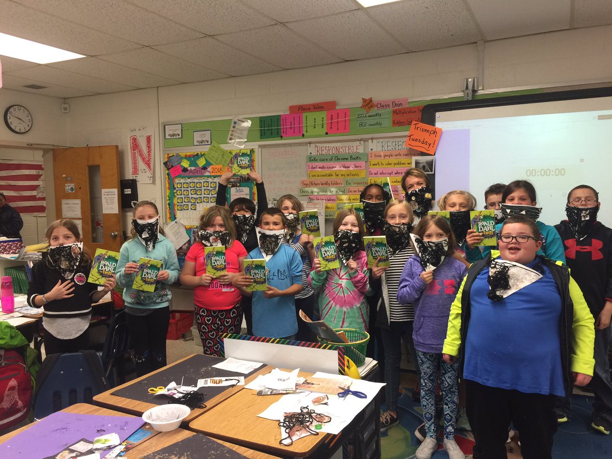 DrTower_Reading's tweet photo. #VBProvidencePride #chapterchewers #RoaldDahl https://t.co/RjE1QA2aZL