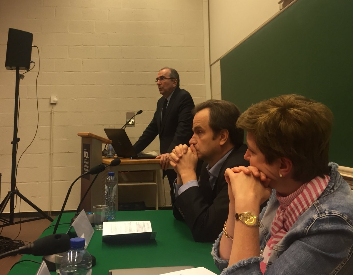 Toon Vanagt (@toon) on Twitter photo <a href="/willemsst/">Steven Willems</a> @VlaamseBalies <a href="/oBarreaux/">AVOCATS.BE</a> Na één jaar Regsol verklaart de voorzitter van <a href="/oBarreaux/">AVOCATS.BE</a> al "nous avons dépanné une justice clochardisée, mais cet outil est dèjà tellement rentable, que nous allons probablement diminuer les prix pour les utilisateurs".. <a href="/willemsst/">Steven Willems</a> @VlaamseBalies <a href="/oBarreaux/">AVOCATS.BE</a> Na één jaar Regsol verklaart de voorzitter van <a href="/oBarreaux/">AVOCATS.BE</a> al "nous avons dépanné une justice clochardisée, mais cet outil est dèjà tellement rentable, que nous allons probablement diminuer les prix pour les utilisateurs"..