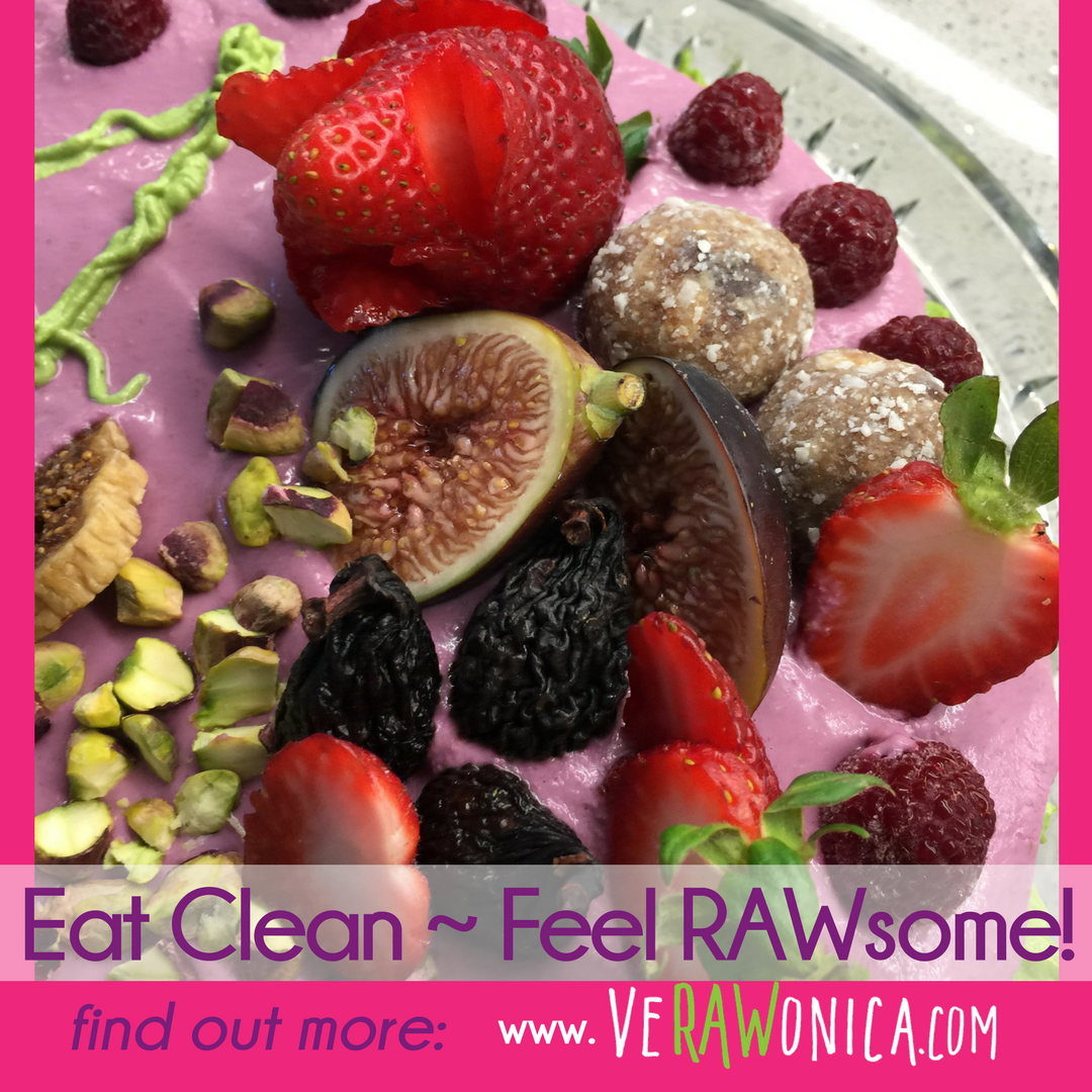 VeRAWonica's tweet photo. Eat Clean Feel RAWsome! #verawonica #foodiefoodgirl #rawchef #raw #rawsome #rawmazing #rawlicious #healthyeats #healthylifestyle #plantbased #7dayrawguide #vegan #glutenfree #healthyfoodchoices #recipes #veganrecipes #dessert #plantbaseddiet #rawfooddiet #foodfuel #plantfuel https://t.co/2CngYrryOw