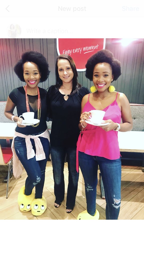 innosadiki's tweet image. #Happyday #happyclient #happytwins #centTWINZ #WimpyShoot 📸📷🎞 @wimpy_sa #slipperday2018 #shoot with the @centtwinz #reachforadream @millymashile #naturalhair #twins