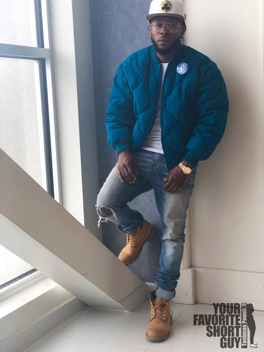 TDashMM's tweet photo. While they skipped lunch.... I learned to skip lines 😎🤟🏾✨ @TDashMM https://t.co/we5r4WnsZD