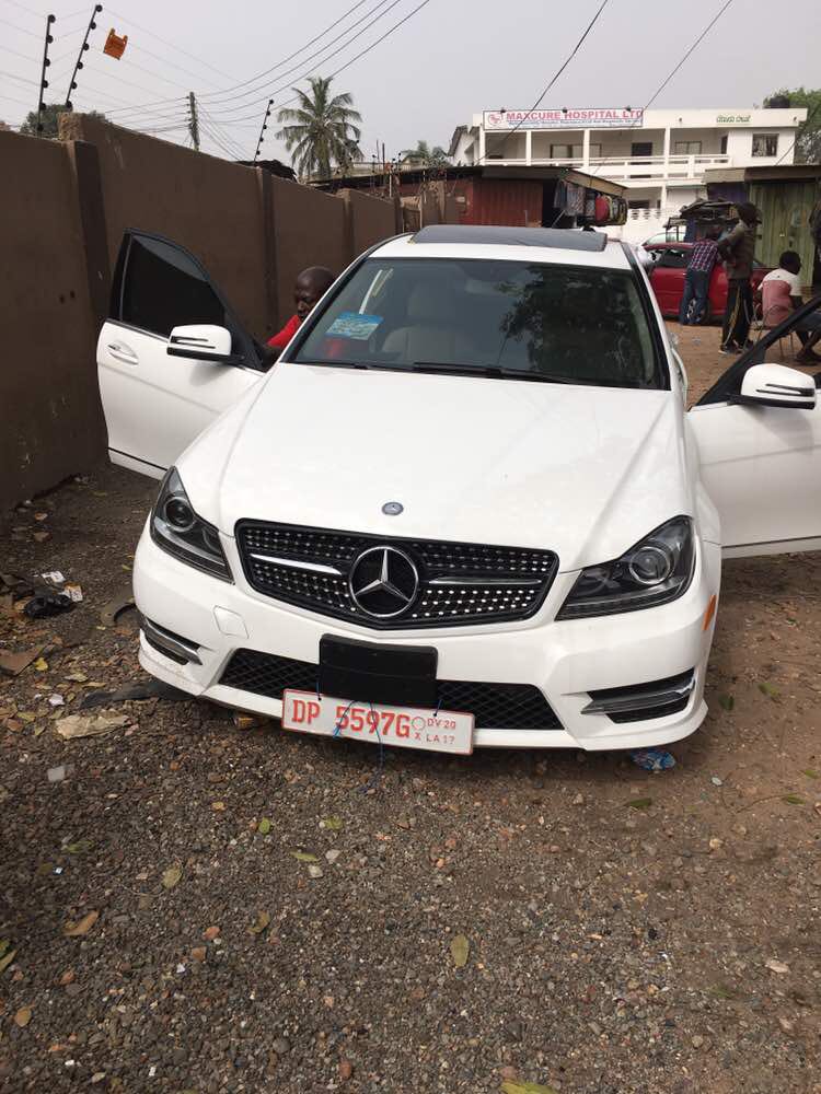 NanaRattle's tweet photo. Mercedes-Benz C250 2013 DM for business. Please RT for me , my buyer could be on your TL! 🙏🏿 https://t.co/XaOJAVbU3w