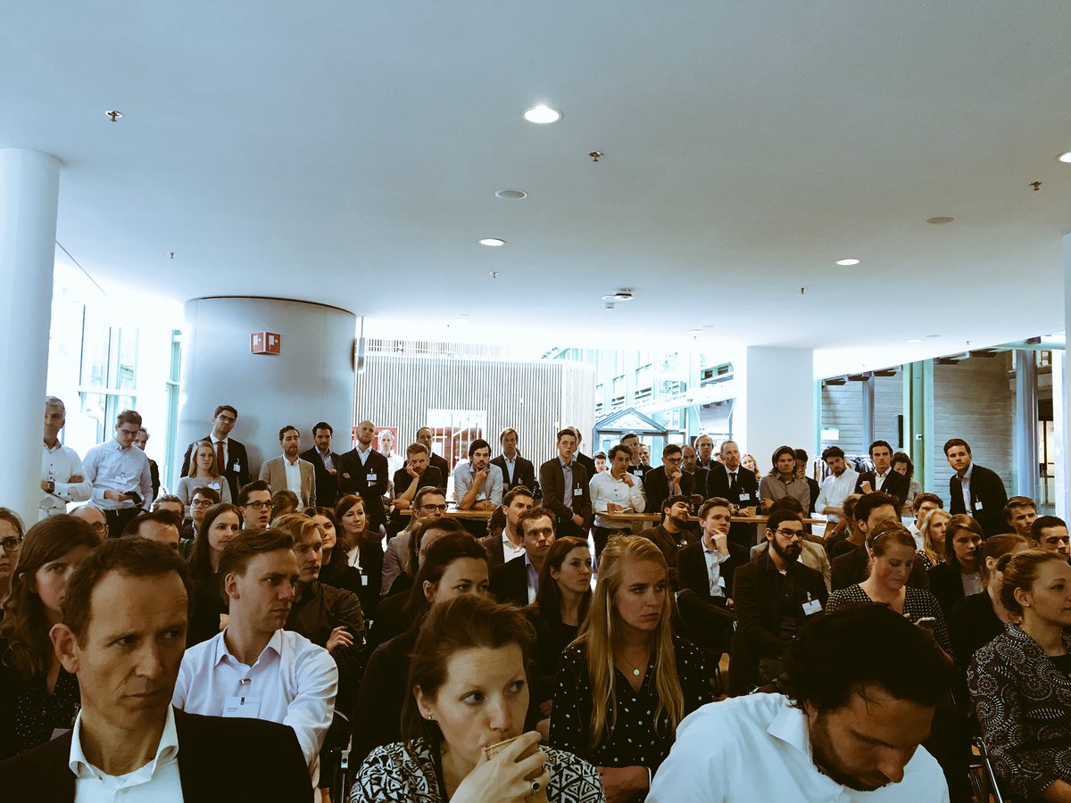 talithamuusse's tweet photo. We zijn los! Volle bak met @kekoepel bij @MinisterieEZK we spreken vandaag over de invloed van de jonge generatie op het #klimaatakkoord tweeten jullie mee? #kekoepel https://t.co/vhmGsQ8c2F