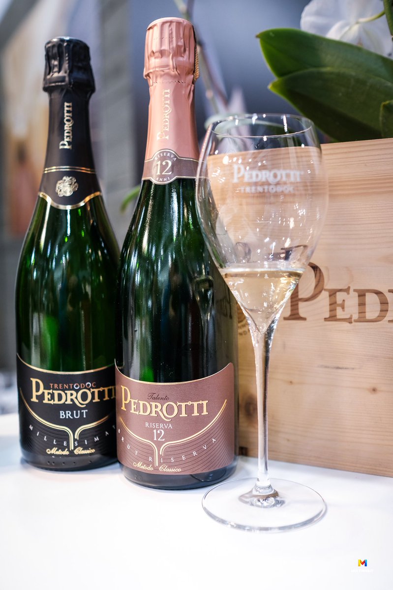 studioVitaliano's tweet photo. TrentoDoc per ogni occasione 🥂@PedrottiWinery è il sinonimo di eleganza e finezza 👌🏻 #trentino #Trentodoc #TiRaccontoIlVino https://t.co/9KuJ7XxIX5
