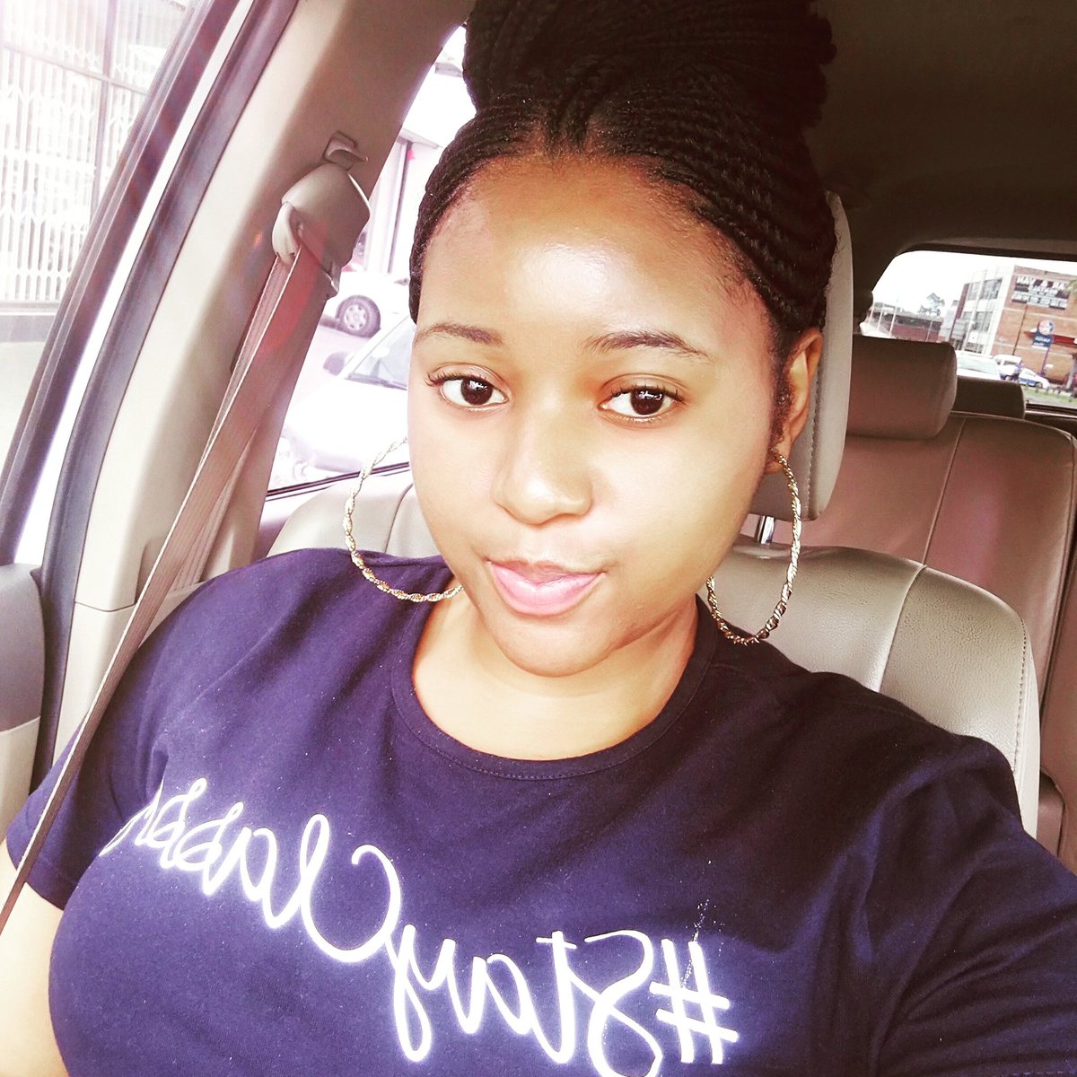 EnhleMbarlly's tweet photo. #NewProfilePic https://t.co/IgQJ4O40vG