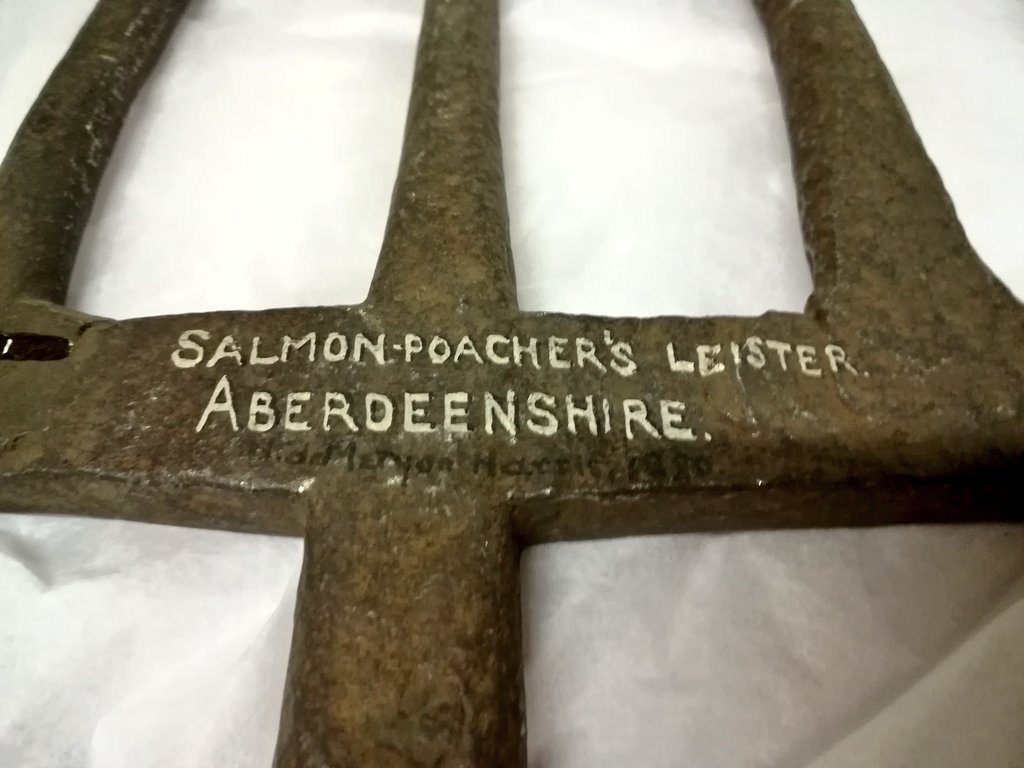 Pitt_Stores's tweet image. &quot;Apparently you&apos;re never more than a couple of meters from an eel&quot;: Pitt Rivers Museum senior staff member, 26Apr2018 #AbsoluteTruth #Eels #EelSpear #EelFacts