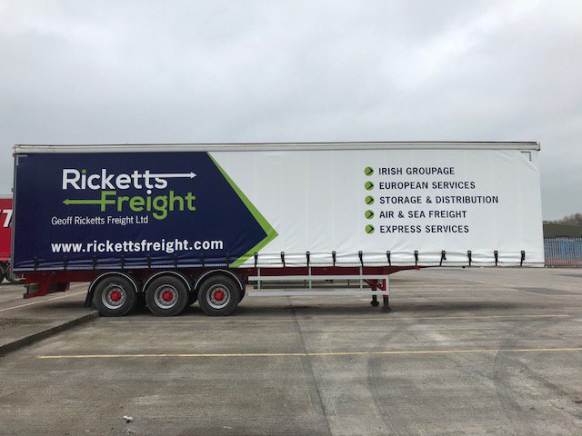 rickettsfreight's tweet photo. New trailers now on the road. #rickettsfreight #newtrailers #2ofmany #greatpartnership https://t.co/FtzpYhU9xr