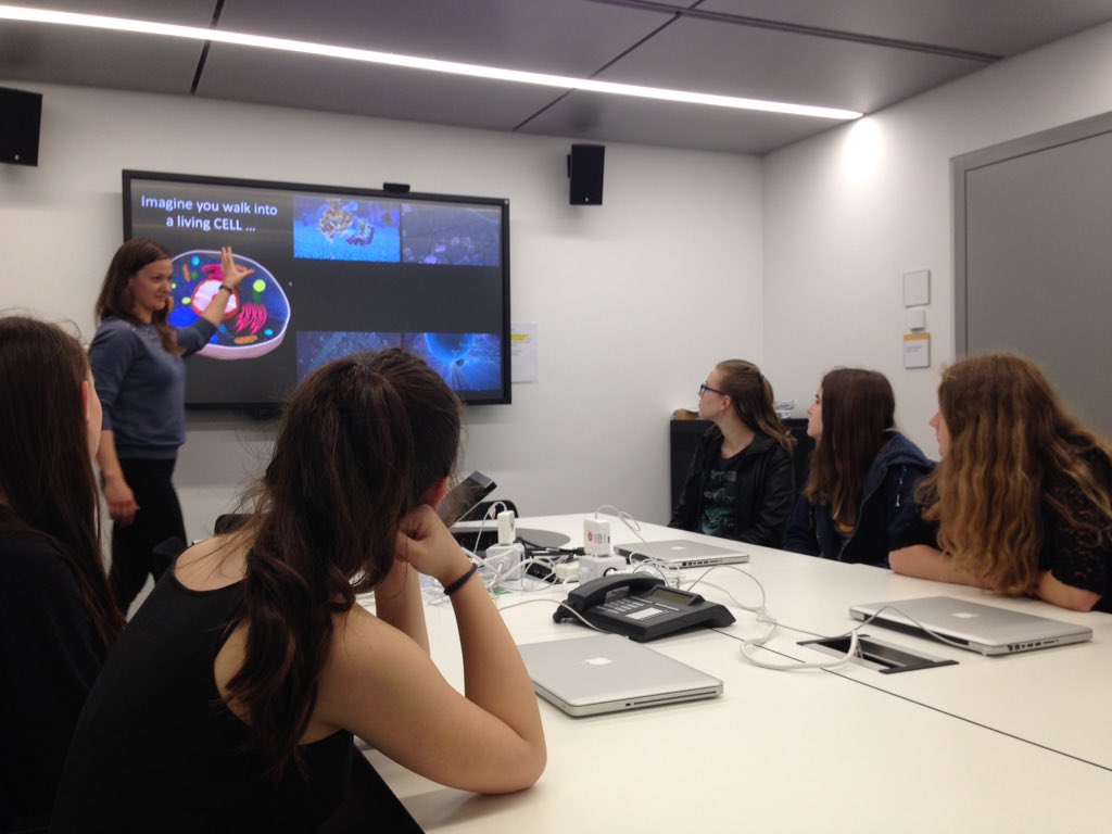 csbdresden's tweet photo. Part II of #GirlsDay @csbdresden: creating #gene2music from genome sequences with Anastasia from @MOSAICgroup1. The results are played live. @tudresden_de #facultyofcomputerscience @mpicbg https://t.co/P8cFEb4W3i