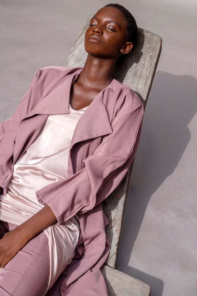 fowlermodels's tweet photo. Create your own sunshine βοΈ @Faithjjohnson for @abiolaaolusola
Shot by the incredible @enyeasi.k
#FOWLER #Fowlermodels #Fowlerdiscovery #Fowlergirl #FaithJohnson #Sundays #Becomefowler https://t.co/xpIfq0oR5v