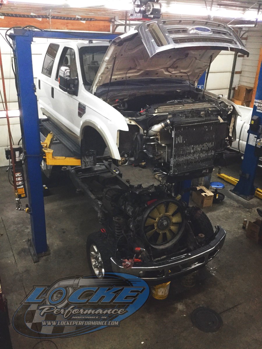 lockeautodiesel's tweet photo. We work on them all! Just another Ford hanging out with it’s lid off and a some drivability concerns. Turbos can’t make boost if an exhaust leak is present! A new set of exhaust manifolds and up-pipes and this 6.4 Powerstroke will be screaming again. #lockeperformance #BDdiesel https://t.co/GHSzZzx3ni