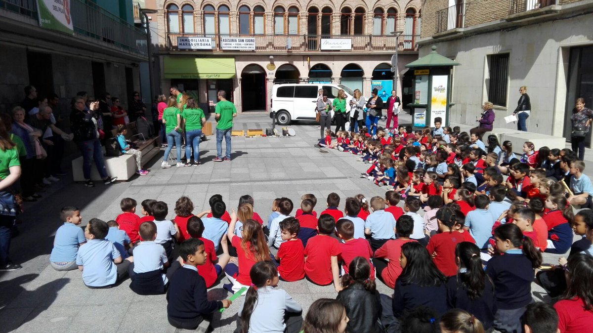 NSPilarZuera's tweet photo. I certamen nacional #Musiqueando2018. Desde el colegio se intenta acercar esta disciplina artística a las familias para mostrar lo que se trabaja en el aula. Los alumnos han tocado diferentes instrumentos de #percursion y han practicado diferentes ritmos. https://t.co/40tznglVMH