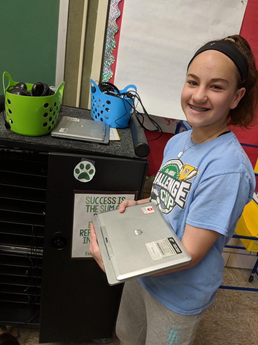 MrsASanders4's tweet photo. Putting up our classroom wallEE Paw Prints on places we can be 'green'  @HsSpots @OURSchoolsMD @FortGarrisonES https://t.co/lnr3Z6NV0n