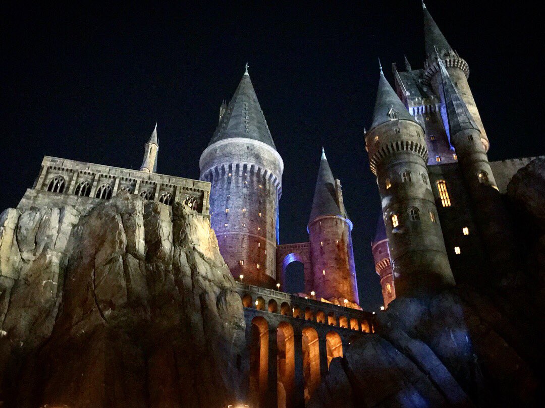 VipToursFL's tweet photo. There’s no better way to live the magic of #HarryPotter than with #VIPToursFL Read the tips here: https://t.co/2gjHRiA1EH
#TakeYourChildToWorkDay #harrypotterhogwartsmystery #UniversalOrlando #orlando #florida #Kissimmee #Traveller #traveltips #tripadvisor #travel #OrlandoTravel https://t.co/dsKekxCRkb