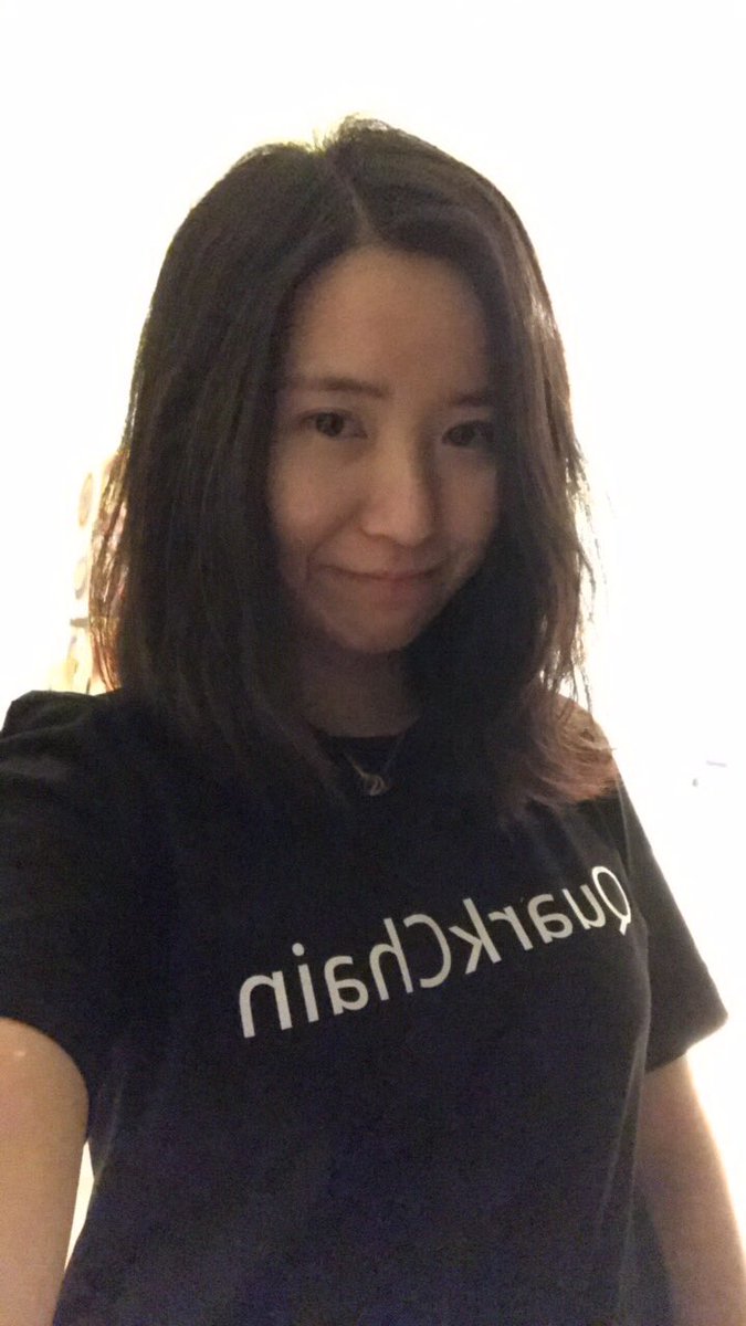 RealQuarkChain's tweet image. @RealQuarkChain First QuarkChain T shirt