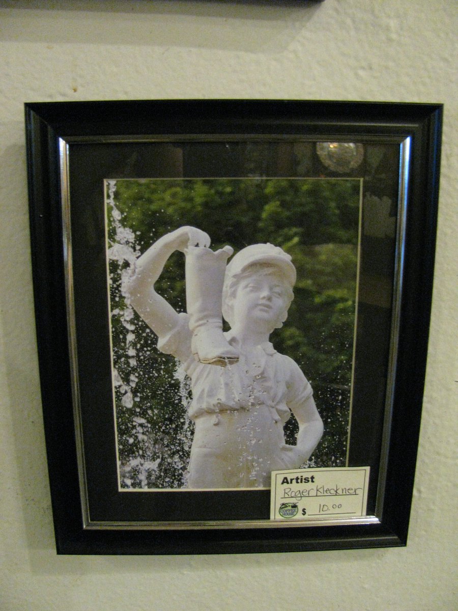 mrsmithscoffee's tweet photo. Lots of local artists hang their creations at Mr. Smith's for sale.
#ArtisticThursday #boywiththeboot #sandusky https://t.co/33OjUPKUAX