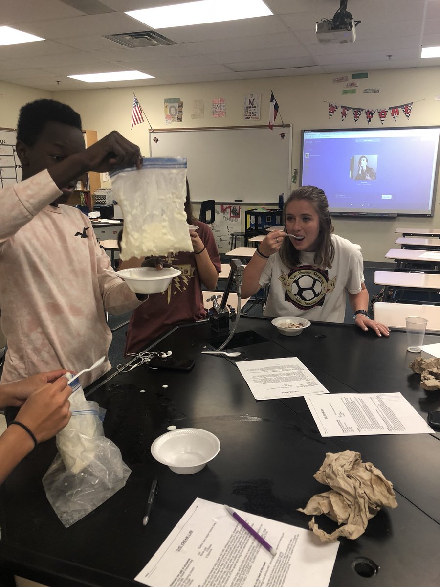 ChemMissC's tweet photo. What makes a 7:30 am chemistry class better?!? Ice cream!!! #colligativeproperties #chemistry https://t.co/ntycagC79p