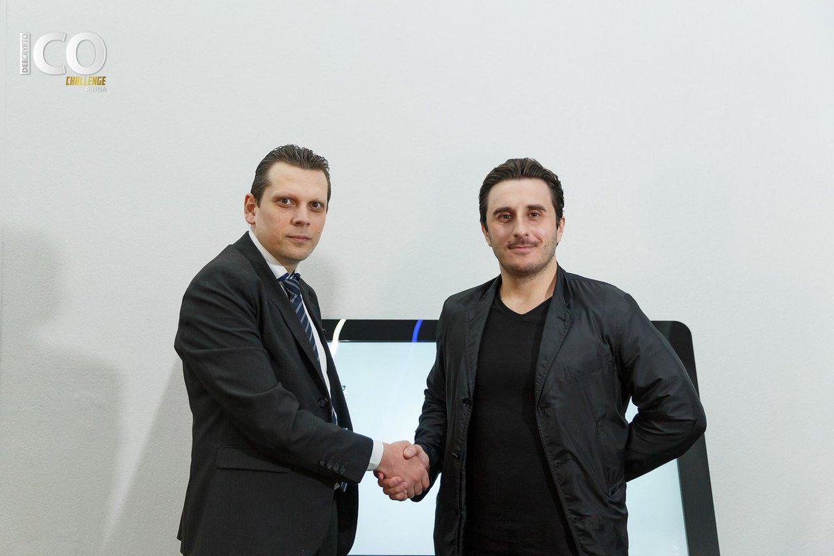 quantor_co's tweet image. #Quantor co-founder Vlad Buchnev gave a presentation at DeeCrypto Club, an open space for everyone who is interested in digital future, cryptocurrency, and blockchain technology.