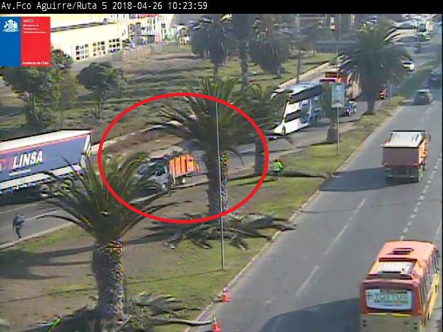 TTICoquimbo's tweet photo. #LaSerena: Precaución por angostamiento de calzada en Ruta 5 al llegar a Francisco de Aguirre por trabajos en bandejón central / 10:20 hrs. https://t.co/AS0JmyFaRf