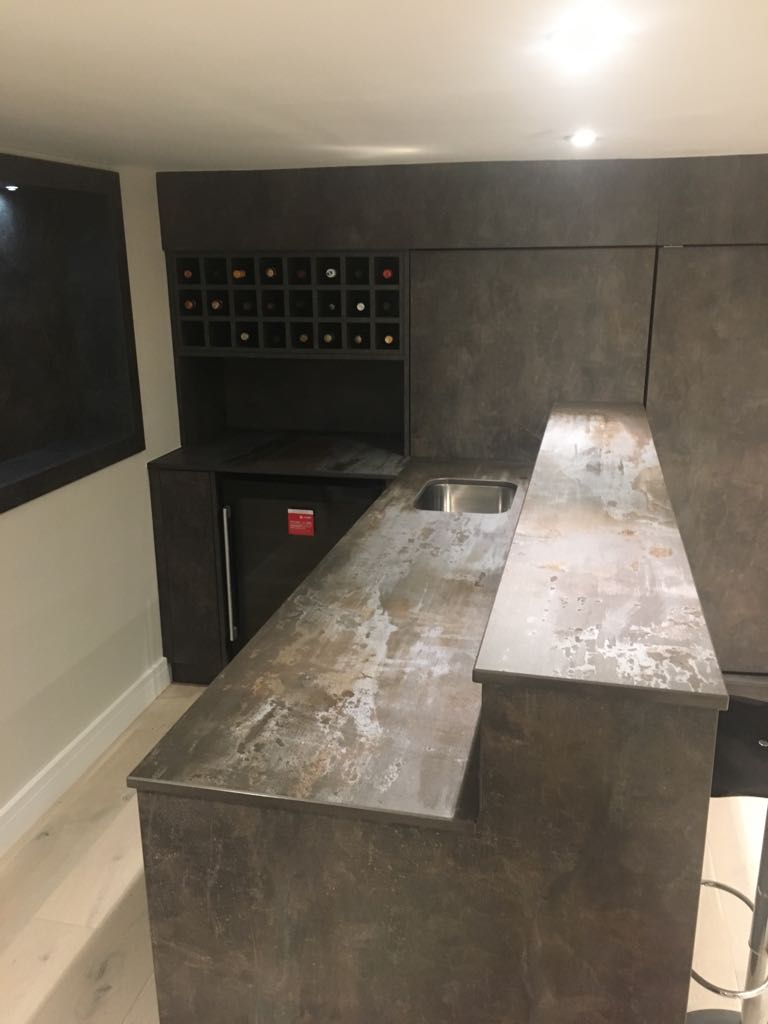 CheshireMarble's tweet photo. Home bar counters in Dekton Trilium, unique industrial look @CosentinoUK https://t.co/Dy8zYGq1ZU