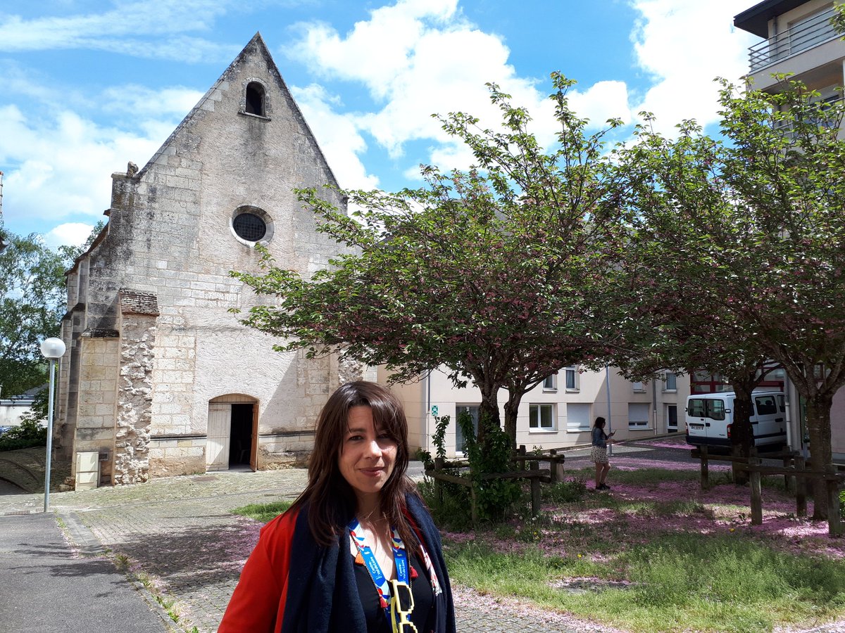 ici_berry's tweet photo. La @rockinloft se prépare au Prieuré Saint-Martin à #Bourges (Impasse Saint-Martin) ! Plus de 300 professionnels des musiques actuelles attendus ce vendredi de 12h à 17h30 pour des concerts et des rencontres en marge du Printemps de Bourges 🎤🎹♩♩ @PrintempsDB #PDB2018 #Musique https://t.co/12hzOxWJ6f