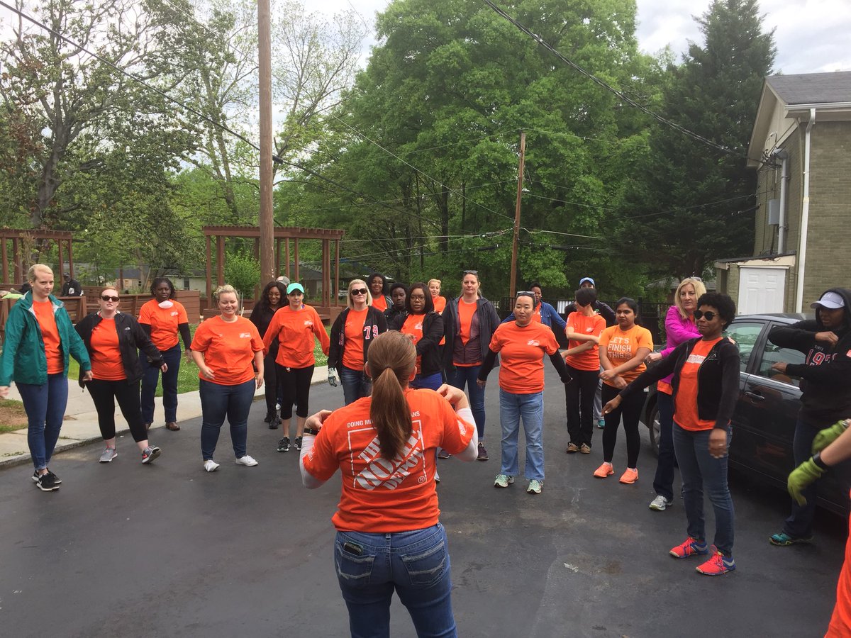 <a href="/TeamDepot/">Team Depot</a> @#VEO <a href="/hbolling316/">Heather Bolling</a>  <a href="/brycebennettehs/">Bryce Bennett</a>  getting ready to leading the Stretch and Flex so we can work safely today!!!   Great  job!