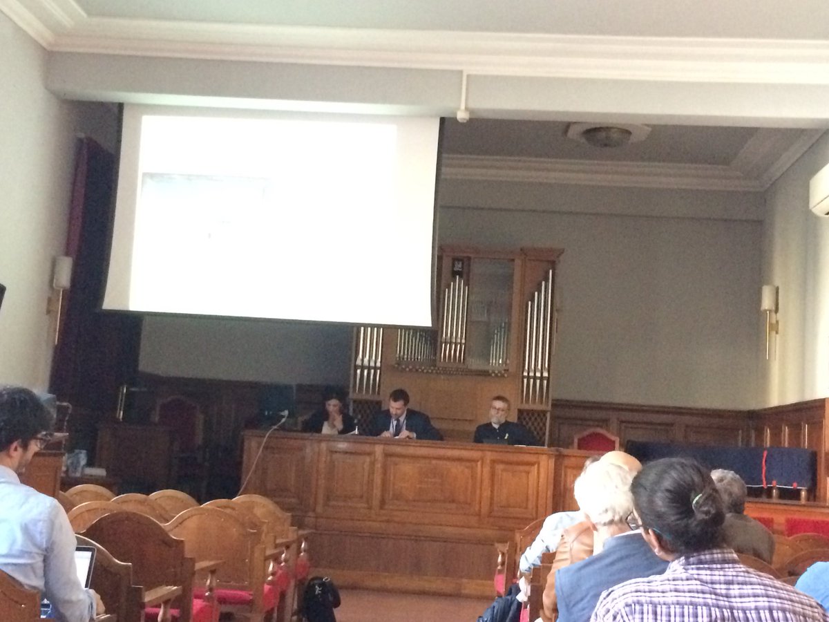 toniconejo72's tweet photo. Vincent Debiais inaugura la sessió dedicada a l’epigrafia medieval, colofó del projecte #Epimed #CIRCVM @imfcsic @IRCVM https://t.co/7YVeHRS12j