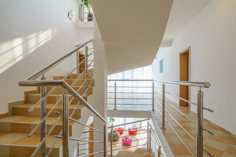 MyDecorative's tweet photo. https://t.co/Q9V3UFrGe9 >> Top 3 #Benefits Of Using #SteelBalustrades And How To Maintain Them

Among the various kinds of balustrades stainless steel balustrades are the strongest
#Steel #balustrading is a #stylish option and requires very less #maintenance https://t.co/jmu2wvv30b