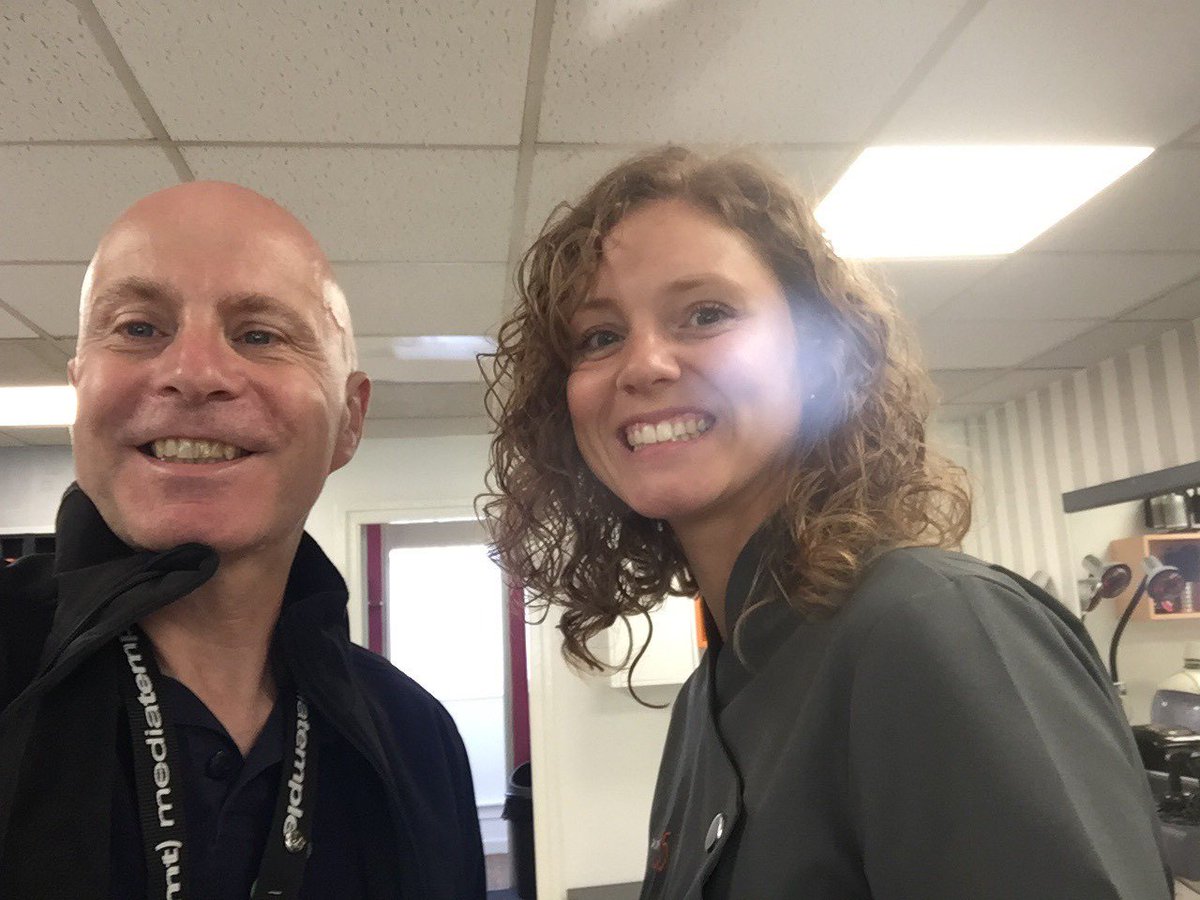 Simon has been visiting local businesses today in Farnborough. Here he is with the team at @salon35hair - seems like he went for a rather extreme trim 😋 #LoveYourLocalHighstreet