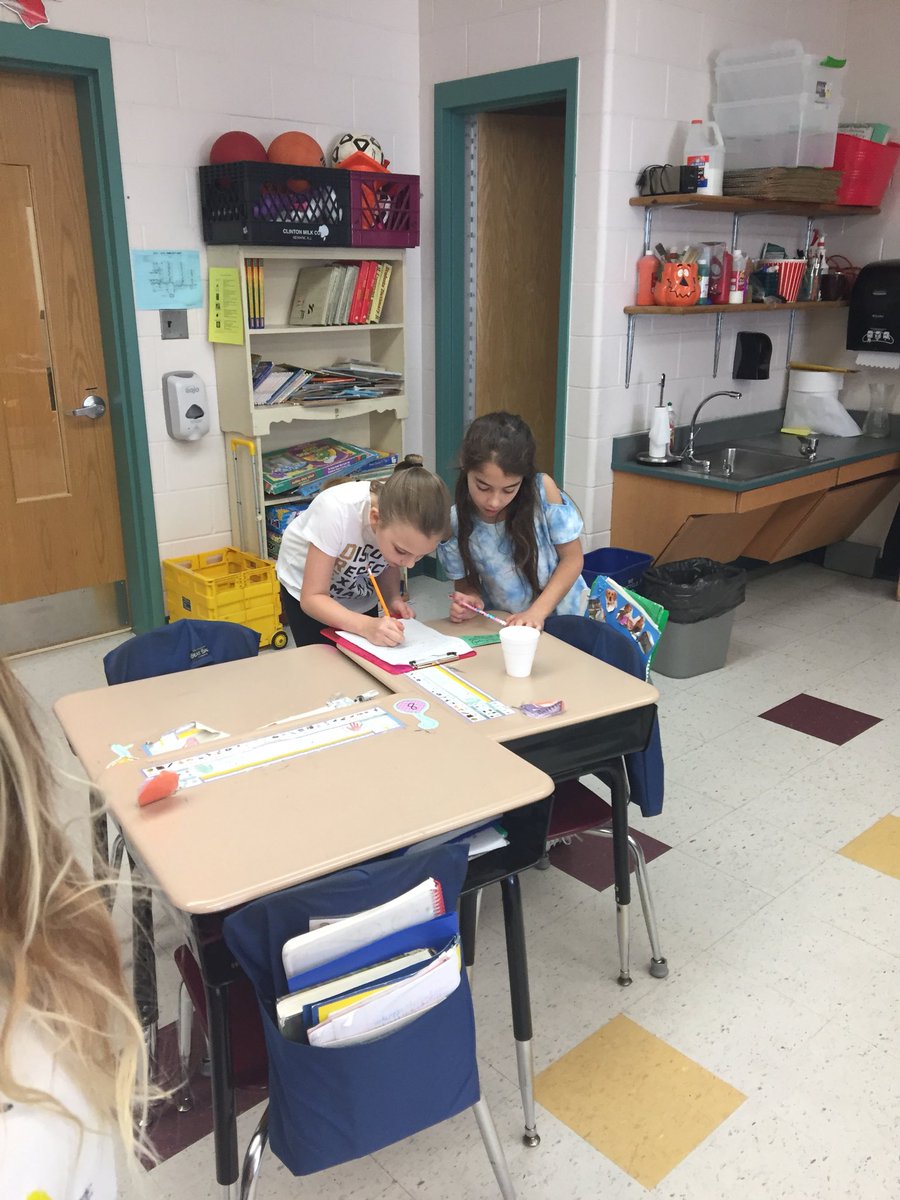 Using context clues to define new  words