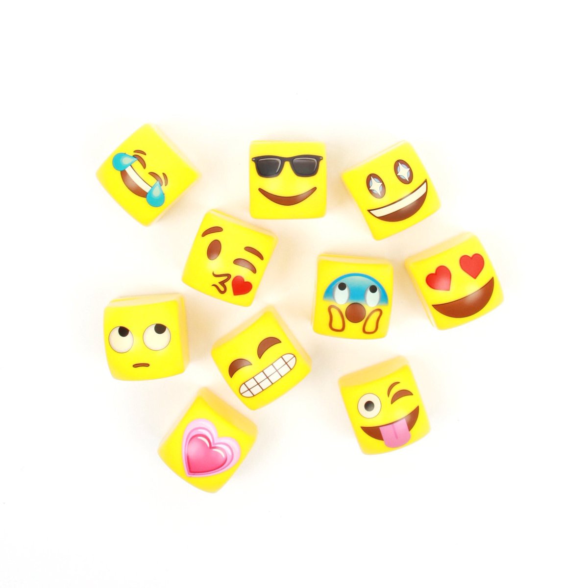 TheKaomojibalms's tweet photo. Need a birthday gift? Add some #fun to your friends &amp; family’s #makeup bag with #Kaomojibalms 😜

#bbloggers #emoji #lipbalm #beauty #follow #mood #love #SpreadTheLove #present #ThursdayThoughts #ThoughtfulThursday https://t.co/3z1J2B0RwT