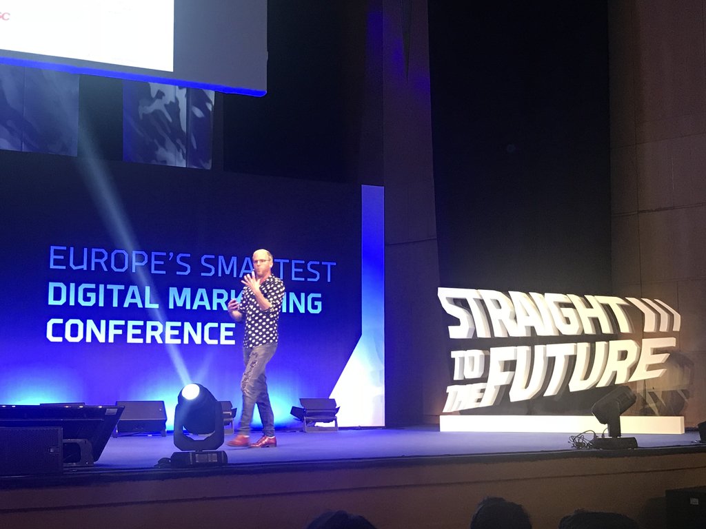 ReasonWhy's tweet photo. Algunas de las claves de Oli Gardner para una landing page optimizada:
👉Evitar distracciones 
👉Cumplir promesas
👉Claridad
👉Identificación del producto 
👉Especificidad 
👉Identificación visual 
👉Claridad 
@theinbounder @wamhello @oligardner @unbounce #TheInbounder #marketing https://t.co/EpznGtvdLi