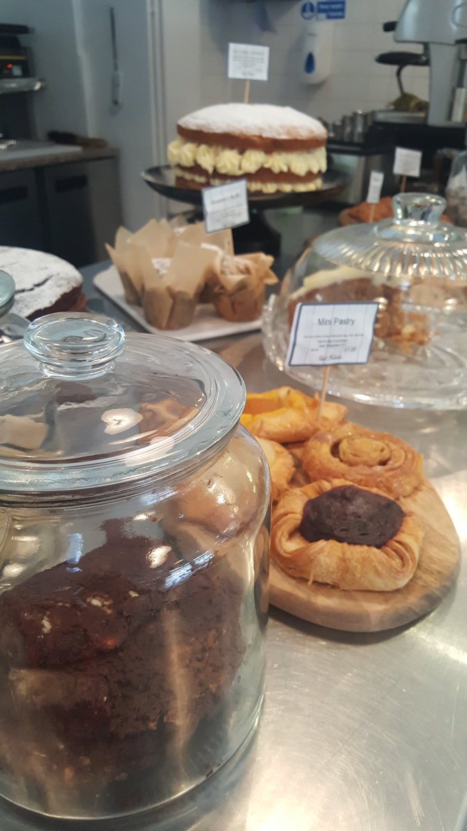 Mmmmmm. Fab cakes @tfccuk Cafe Fabulous <a href="/Guildfordnscc/">Guildford nscc</a> - open to everyone - great place for a meeting :)