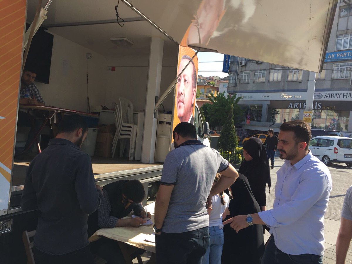 AK Gençlik Güngören (@akgencgungoren) on Twitter photo Üye çalışmalarımız kapsamında Kale Center önündeki standlarımızda vatandaşlarımızın üyelik başvurularını alıyoruz.
#İstanbulGüçlüGelecek
#GüngörenGüçlüGelecek
<a href="/emrahdemrci/">Emrah Demirci</a> <a href="/tahaayhan/">Taha AYHAN</a> <a href="/mecertas/">Melih Ecertaş</a> Üye çalışmalarımız kapsamında Kale Center önündeki standlarımızda vatandaşlarımızın üyelik başvurularını alıyoruz.
#İstanbulGüçlüGelecek
#GüngörenGüçlüGelecek
<a href="/emrahdemrci/">Emrah Demirci</a> <a href="/tahaayhan/">Taha AYHAN</a> <a href="/mecertas/">Melih Ecertaş</a>