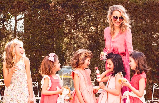 CharHadas's tweet photo. . #Tizzas de @elcorteingles desfilará en #ThePetiteFashionWeek. ¡La #moda más elegante para las ocasiones más especiales! https://t.co/n31HMgS796 https://t.co/fsBky79k5h