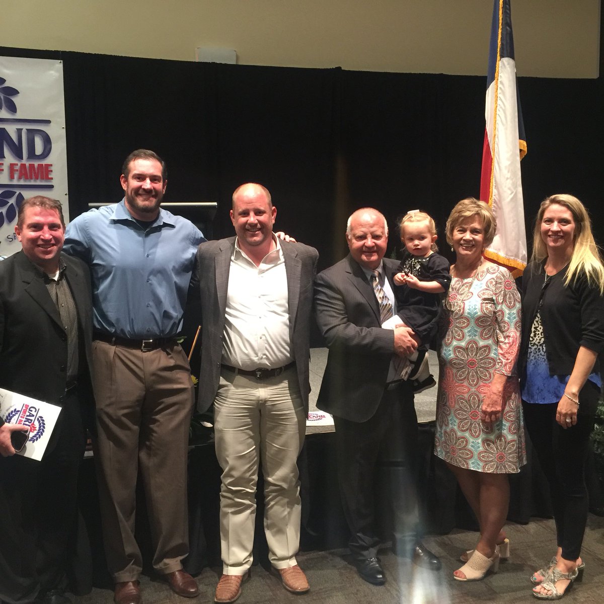 ShubzdaDrew's tweet photo. Congratulations to all inductees, Gale Fields recipients and outstanding GISD athletes last night! It's was an honor for the Shubzda Family to see my late brother Matt be inducted. Thank you for everything you do @gisdnews and @garlandSHOF #ChooseGarlandISD https://t.co/KlRk2xUKvr