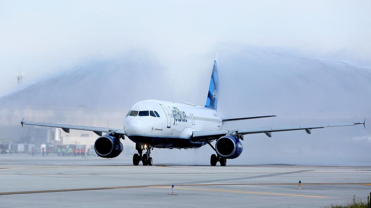 JetBlue returns to Ontario airport as the airline battle for Southern California heats up. Via Los Angeles Times cra.in/JIwKUtl