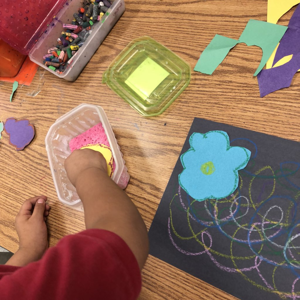 mslowpaz's tweet photo. A is for #andywarhol ending the year w the abcs of #art w #Kindergarten #firstgrade #theabcsofart #art #arted #elementary #elementaryart #aldinecreates #aldineart #cut #glue #motorskills #collage #draw #drawing #make #ThursdayMotivation #ThursdayMorning #ArtisticThursday https://t.co/8Pt96O5Onf