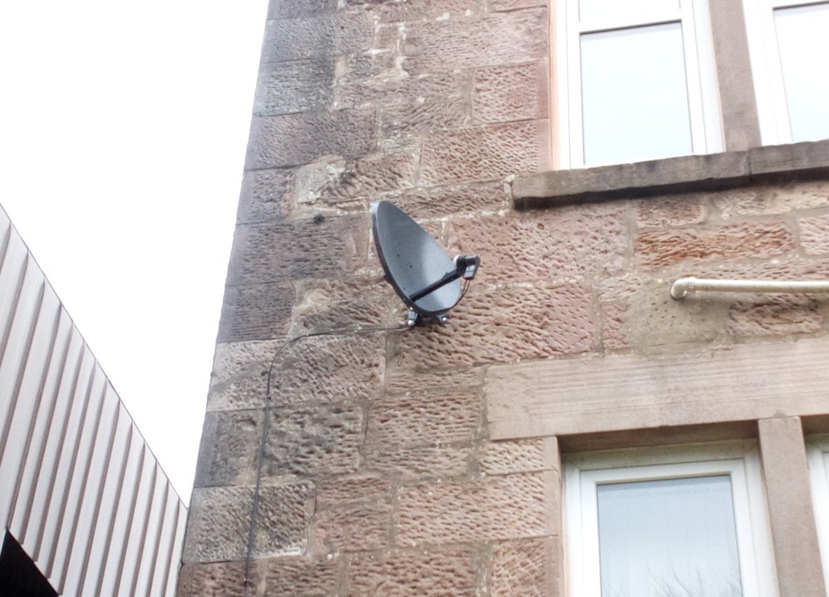 This customer was refused a skyq installation by sky for health and safety.  I arrived the following day and even though it was quite an awkwardly high job I managed to install this zone 1 dish with a lnb suitable for a skyq installation for £125.  JOB DONE =)