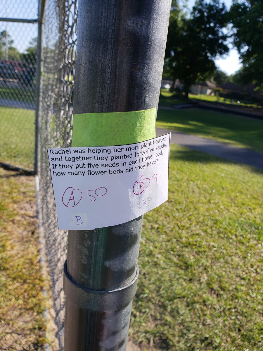 CnhBethechange's tweet photo. Thanks @Postit for the samples of your #extremenotes they made my classroom lesson much easier. They stuck to everything outside so my students were able to do a fun activity.#takeitoutside #durable #windybuttheystayed https://t.co/YhTEoUzpvx