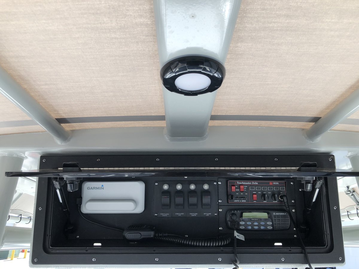 HaveyComm's tweet photo. Visibility solutions for land and water -- this Boston Whaler is ready for service. https://t.co/K9joxLAOYz
