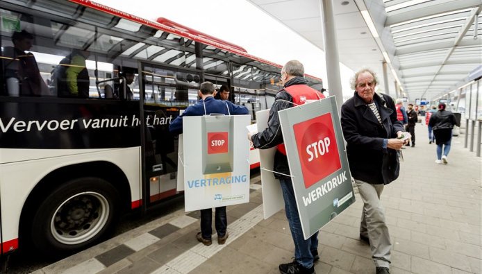 Rechter: OV-staking maandag en dinsdag mag doorgaan rtlz.nl/algemeen/binne…