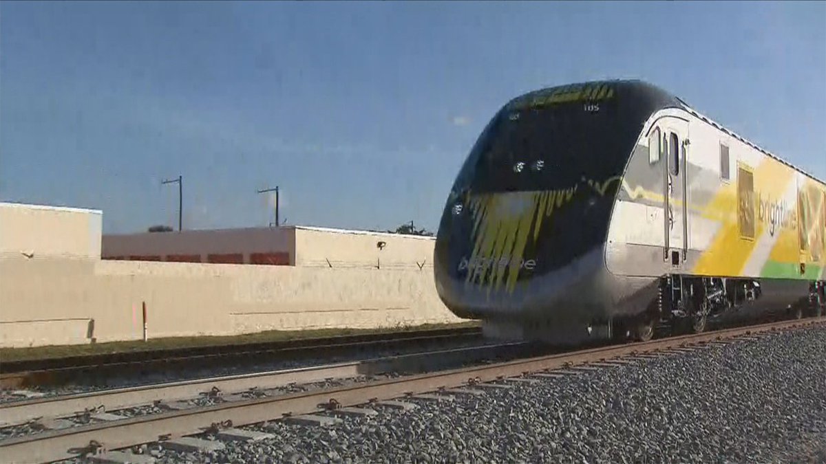 #BREAKING @GoBrightline to begin service to, from Miami in 'coming weeks' bit.ly/2vLwebC?utm_so… https://t.co/jSn6xQBEPJ
