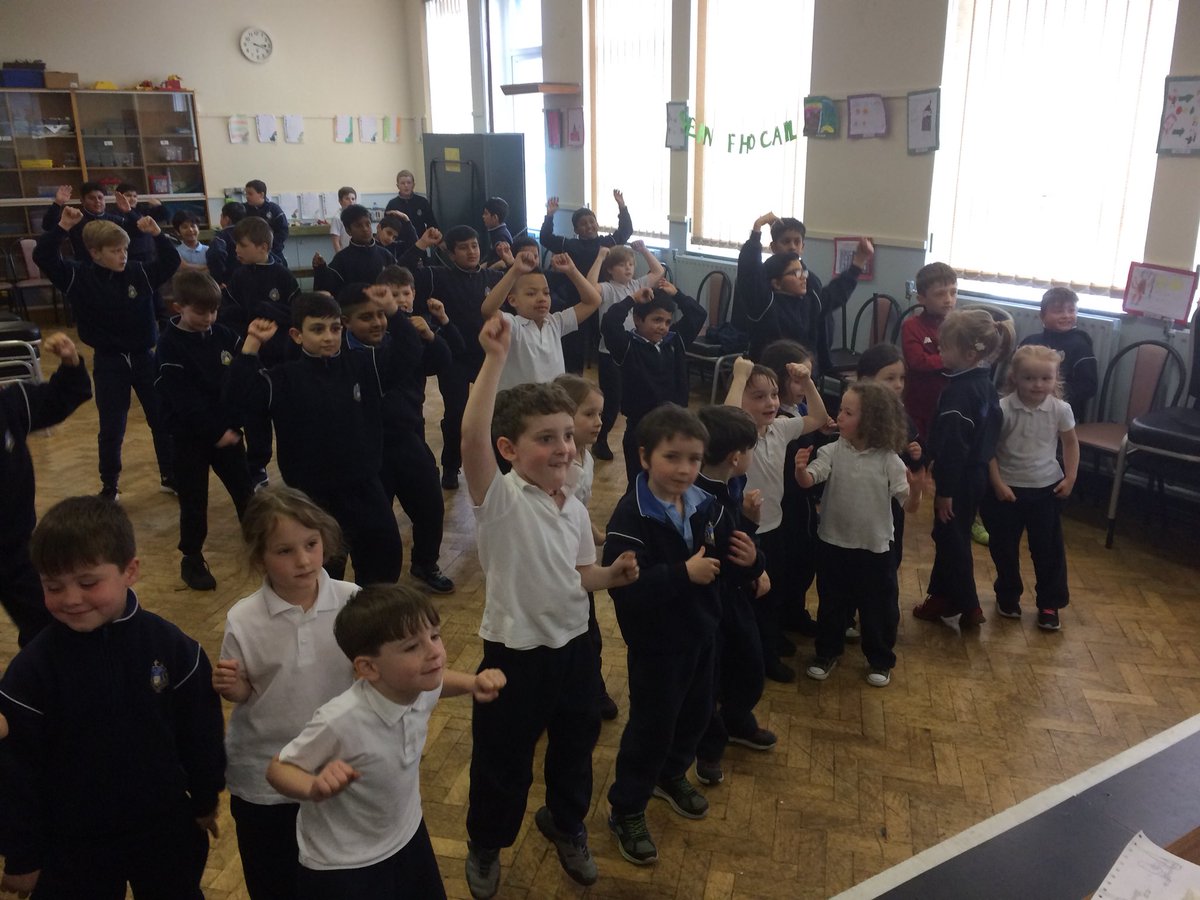 MsReganSyngeSt's tweet photo. Getting up and active this week in @BunscoilSynge for active week. We’ve been getting involved in all sorts of excise including Zumba, yoga, obstacle courses and more #ActiveWeek #exercise https://t.co/4C4N8fhjpv
