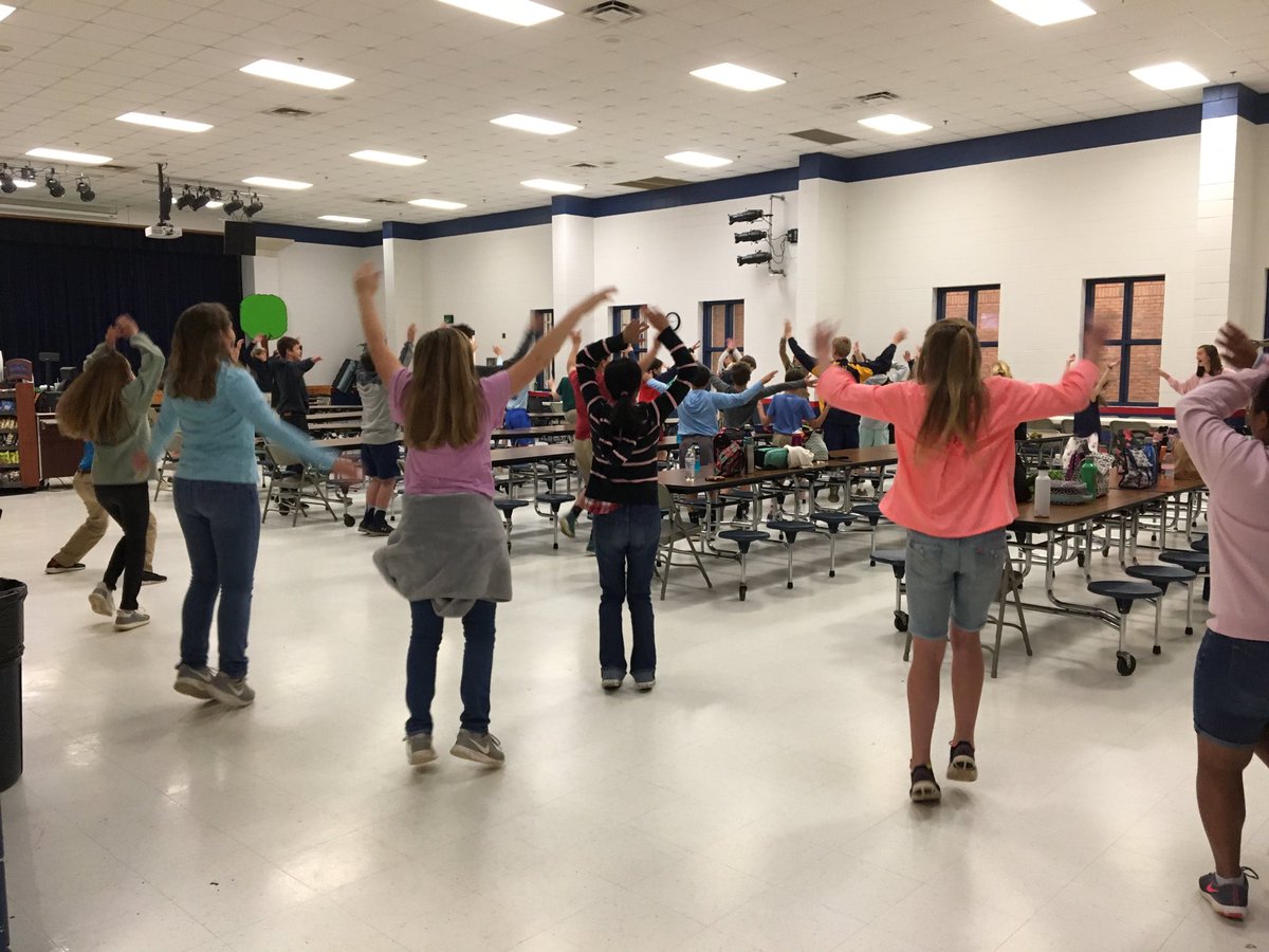 LeeScottGrade6's tweet photo. Getting in our daily pre-ACT Aspire exercises! #brainfitness #brainyoga #setforsuccess #goWarriors @LSAelementary https://t.co/DpN5ExeFbl
