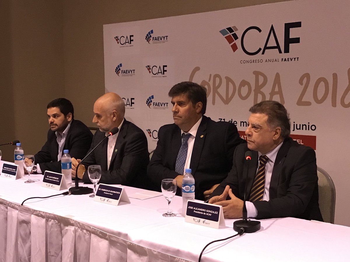 juliobanuelosok's tweet photo. #Ahora en el lanzamiento del #CAF2018 Congreso Anual @FAEVYT. Nuevamente #Córdoba es sede de este gran evento 31 de Mayo y 1 de Junio. https://t.co/Ksv5qwsTGk