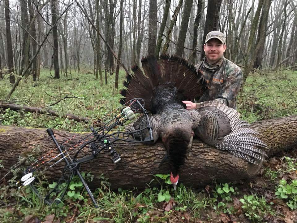 ABBbowstrings's tweet photo. Another Ohio bird dropped. Congrats Mike Patterson on taking this awesome long beard with his Hoyt and ABB Platinum strings. #ABBStrings #bowhunting #custombowstrings #hoytarchery #turkeyhunting #archery https://t.co/zgFIuXtq1Y