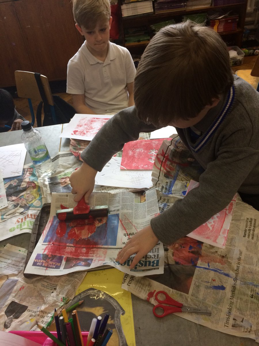 MsReganSyngeSt's tweet photo. Some amazing works of art in 3rd and 4th class where we are learning about print making @BunscoilSynge #printmaking #artists https://t.co/ryEVd6q6v1
